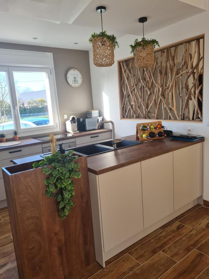 Holiday home A Fleur De : Maison Chaleureuse Avec Privatif Et Billard. Coulogne